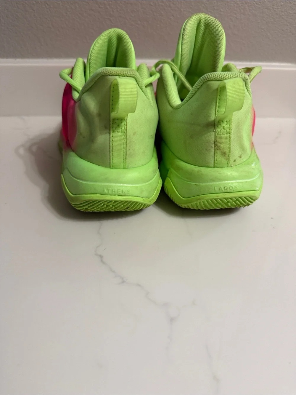 Nike Lagos boys size 4y